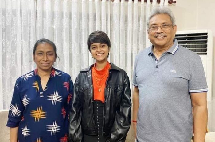 ޔޮހާނީގެ މަނިކޭ މަގޭ ހިތޭގެ ޖާދޫގައި އެންމެފަހުން ލަންކާގެ ރައީސްގެ ދެކަނބަލުންވެސް