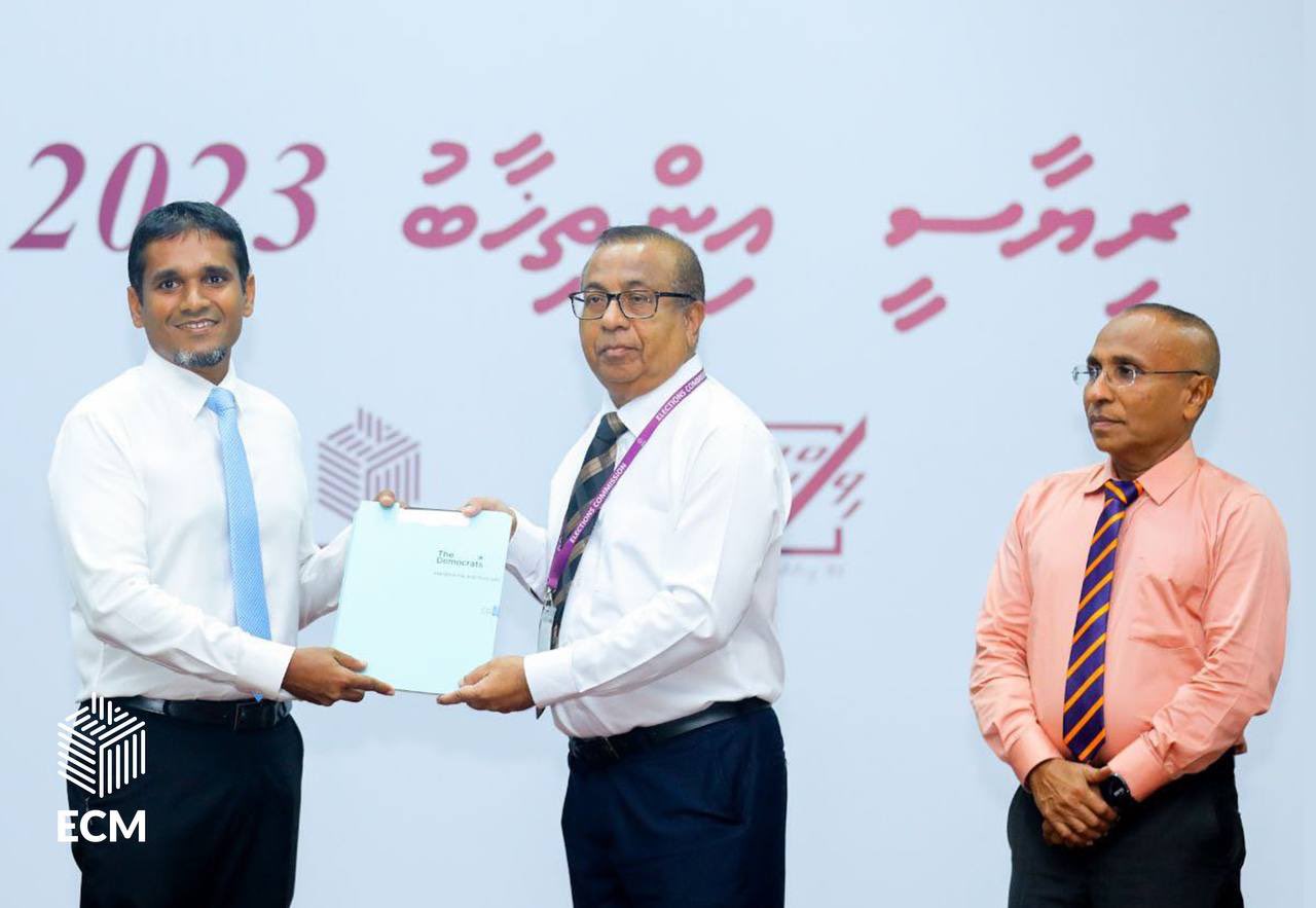 ޑިމޮކްރެޓްސްގެ ކެންޑިޑޭޓް އިލްޔާސް ލަބީބްގެ ކެންޑިޑެސީ އީސީން ބަލައިގެންފި