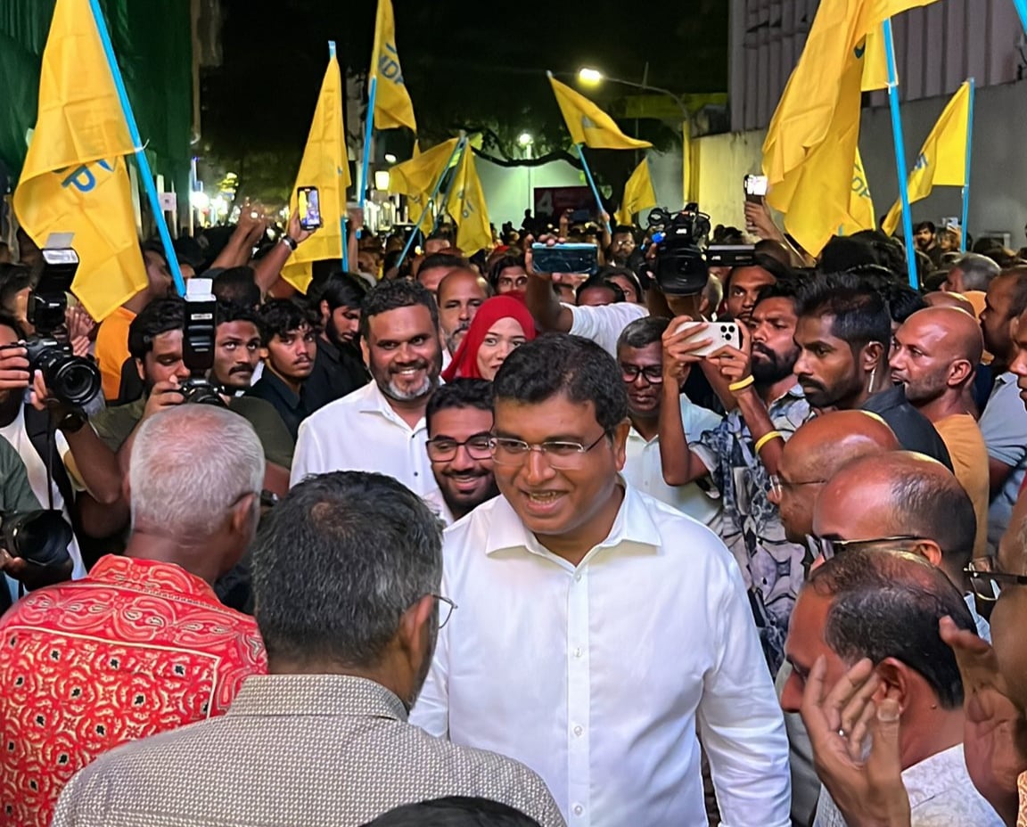 ޖުމްހޫރީ ޕާޓީގެ ލީޑަރު ގާސިމް އިބްރާހިމްގެ އެންމެ އަރިސް ބޭފުޅުން ރައީސް ސާލިހު ފަޅިއަށް