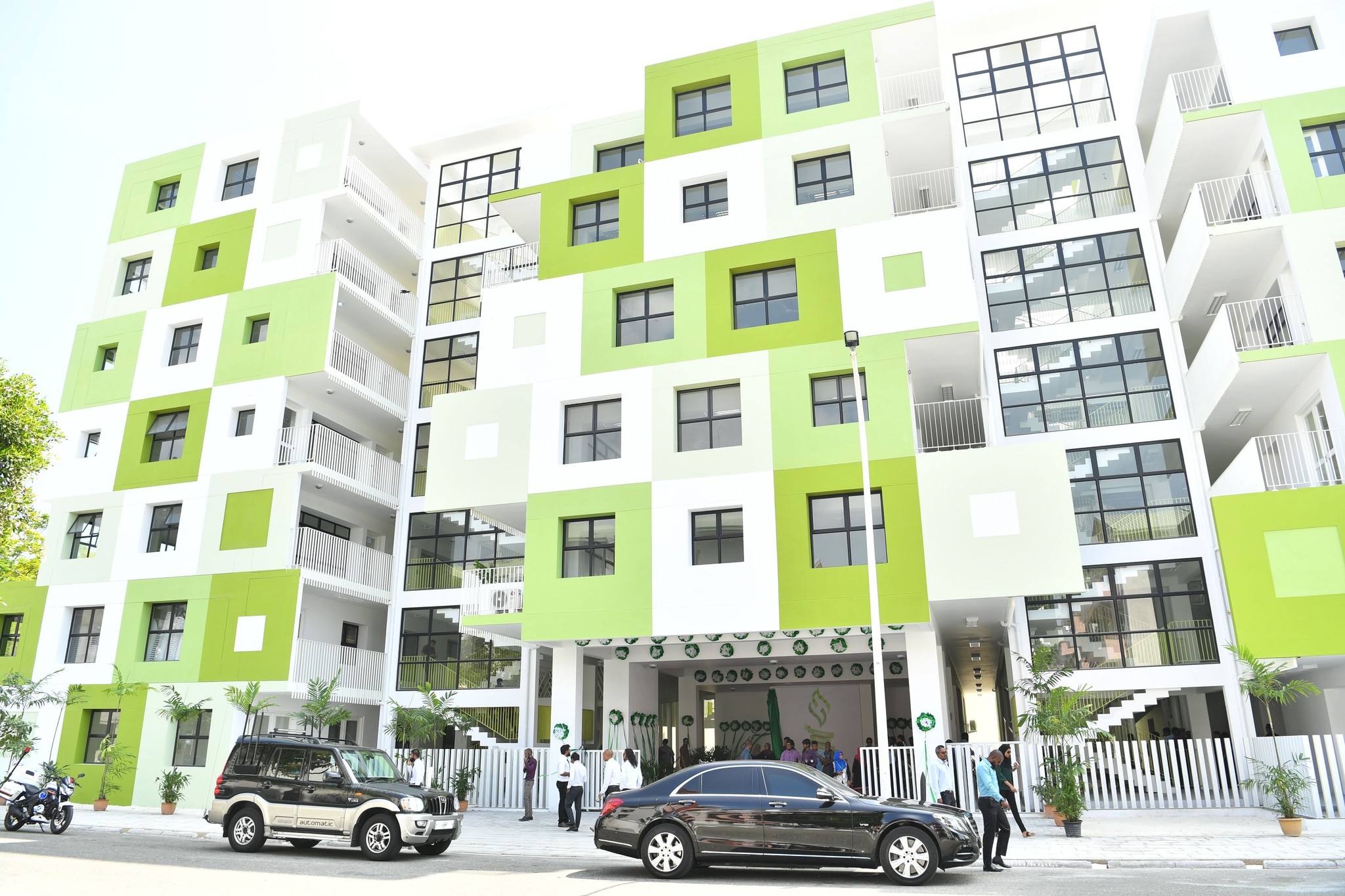 ހިޖުރަކުރުން އިތުރުވުމުން އެއްދަންފަޅިއަށް މާލޭގެ ސްކޫލުތައް ގެންދަން ދަތި: މިނިސްޓަރު