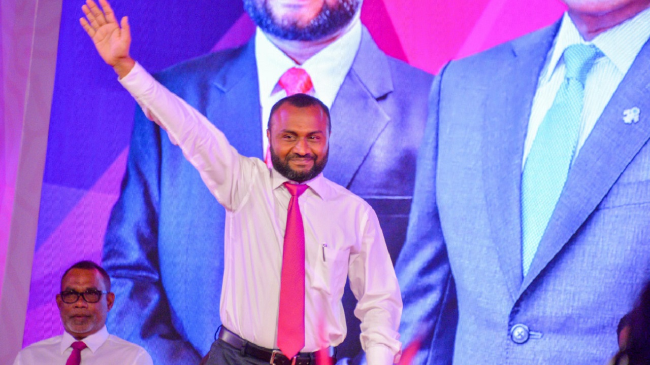 ހުވަދު އަތޮޅަކީ ރާއްޖޭގެ އިޤުތިޞާދުގެ ބޮޑު ނާރެހަށް ހަދާލެވިދާނެ: ޑރ. ޝަހީމް