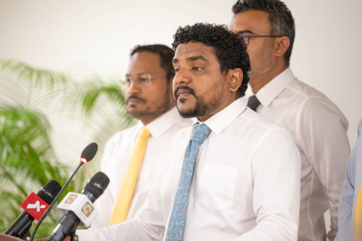 ކުންފުނިތަކަށް ވަނީ ފައިސާ ހޯދަން ފިނޭންސް މިނިސްޓްރީގައި އާދޭސްކުރަން ޖެހިފައި: މައުރޫފް