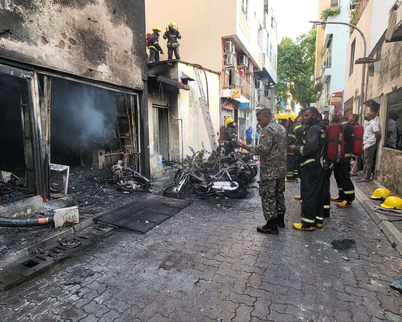 މާލޭގެ ގަރާޖެއްގައި އަލިފާނުގެ ހާދިސާއެއް ހިނގައިފި