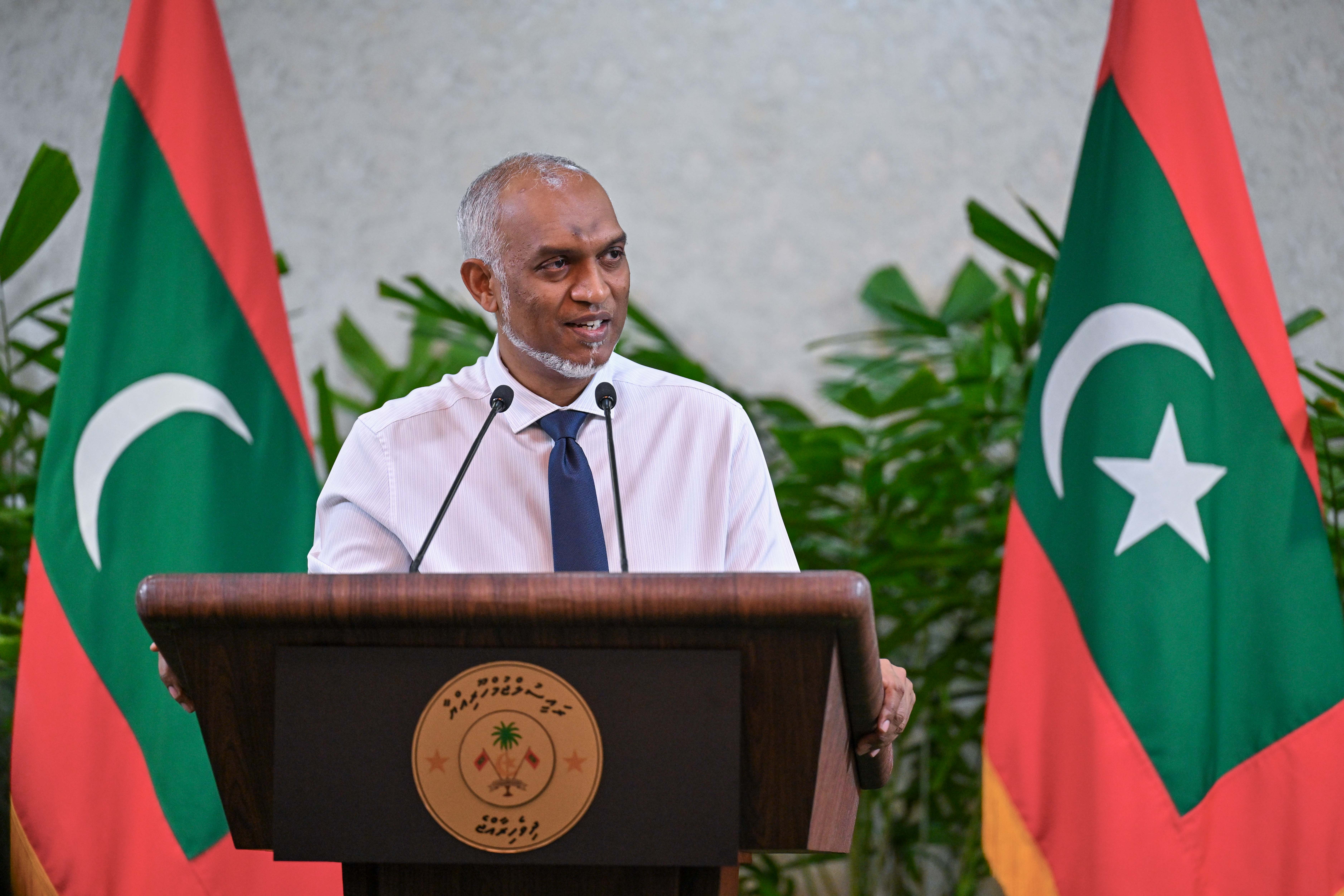 ފްރާންސްގައި މަތިންދާބޯޓެއް ވެއްޓި އެންމެން ނިޔާވި ހާދިސާއާ ގުޅިގެން ރައީސް ތަޢުޒިޔާ ވިދާޅުވެއްޖެ