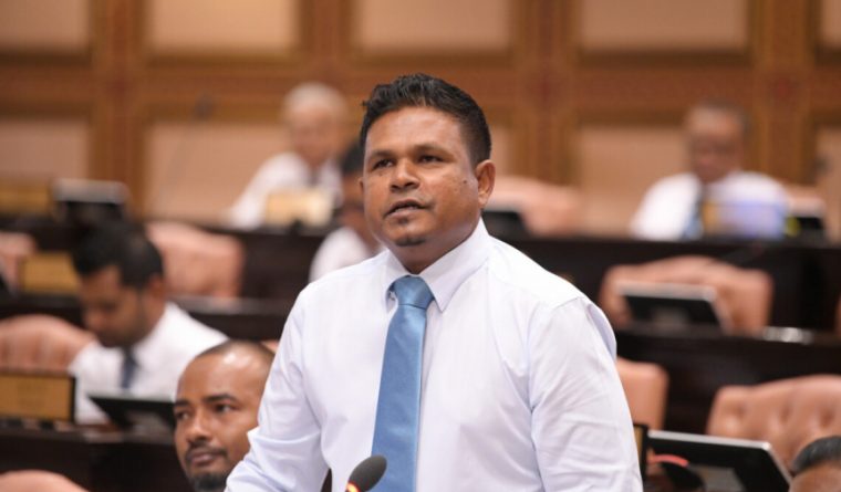 ނޫސްވެރިންނަށް ބިރުދެއްކިޔަސް ފަހަތަކަށް ނުޖެއްސޭނެ، މުއައްސަސާތައް އޮތީ އަޅުވެތިވެފައި: ޝަފީގު
