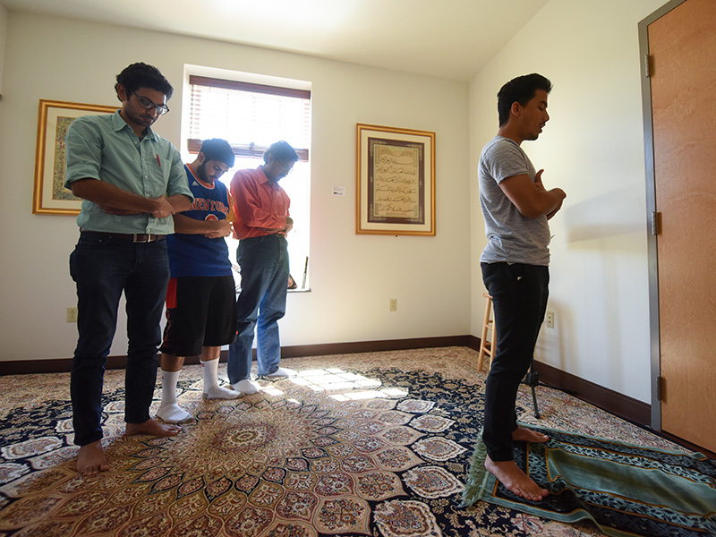 ނަމާދުގެ ވާހަކަ 8 - އިމާމާއާއި މައުމޫމާ