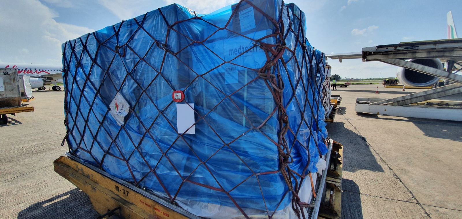 މެޑްޓެކާ ޙަވާލުކުރި 50 ވެންޓިލޭޓަރުގެ ތެރެއިން 18 ވެންޓިލޭޓަރު ގެނެއްސި