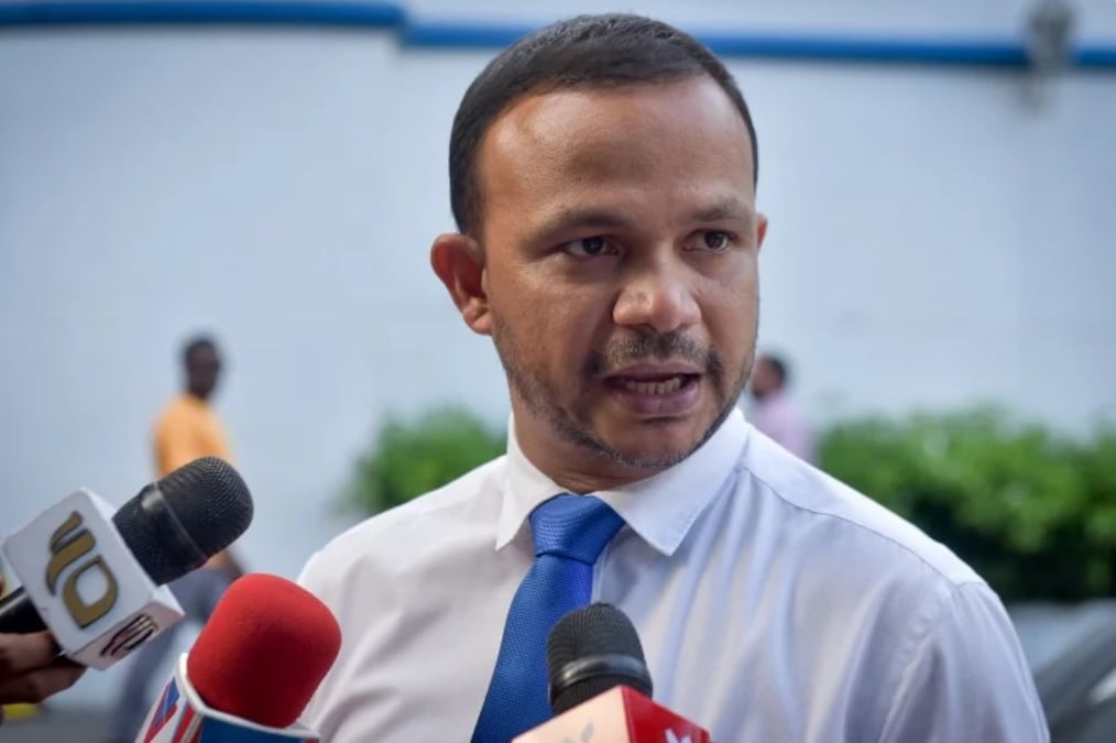 އެބައެއްގެ ސުލޫކު ހިފެހެއްޓުމަކީ އެބަޔަކާ ބެހޭ ކަމެއް: އަލީ ހުސައިން