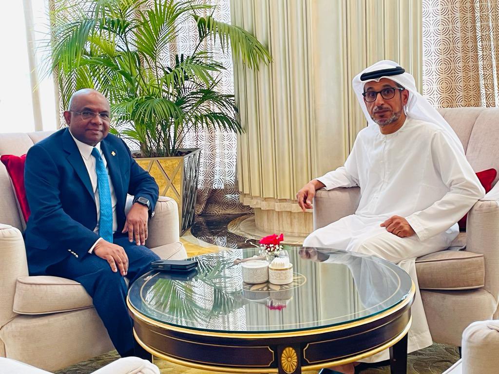 އަބޫދާބީ ފަންޑުން ކުރިއަށްގެންދާ މަޝްރޫޢުތަކާއި ގުޅޭގޮތުން މަޝްވަރާކުރައްވައިފި