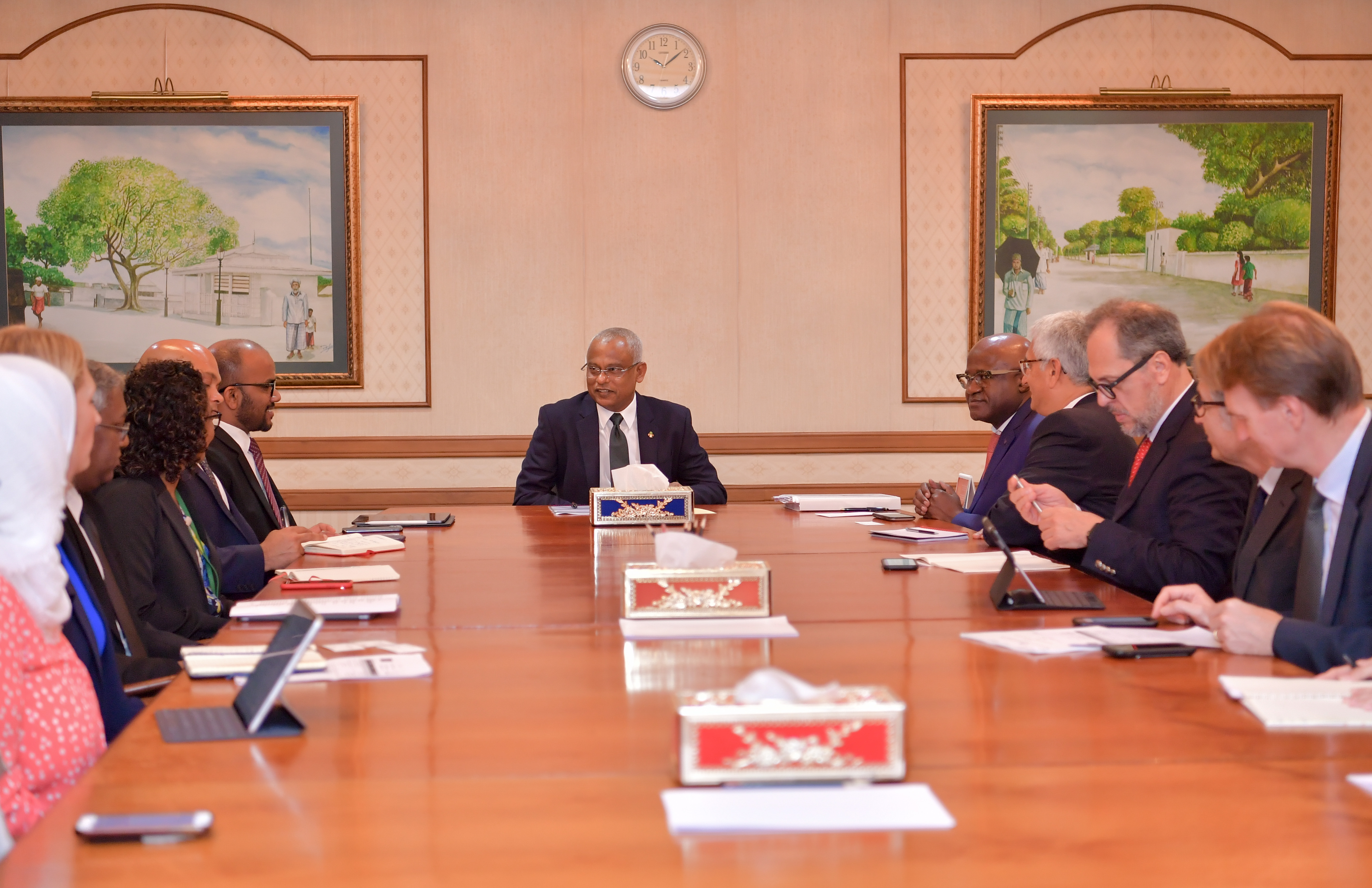 އަމިއްލަ ވިޔަފާރިތަކާއި ސަރުކާރު ކުންފުނިތައް ހަރުދަނާކުރަން 230 މިލިއަން ރުފިޔާގެ އެހީއެއް