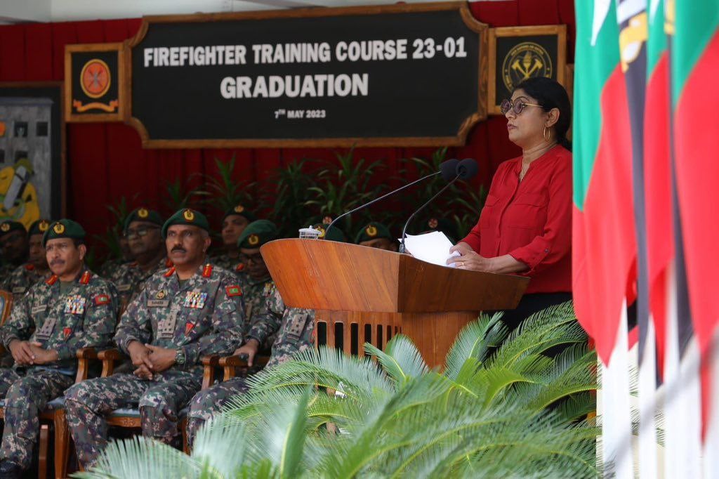 ރައީސް އެންމެ އިސްކަމެއް ދެއްވަނީ ސިފައިން ޕްރޮފެޝަނަލް ބަޔަކަށް ހެދުމަށް: މާރިޔާ