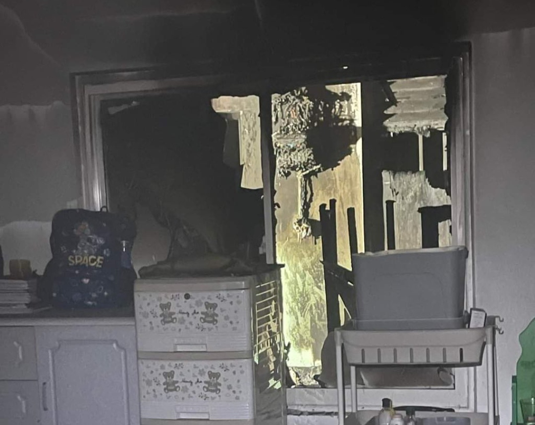 އައްޑޫގައި ރޭ ހިނގި އަލިފާނުގެ ހާދިސާގައި ގެއްލުންލިބުނު ގޭގެ މީހުން ވަގުތީ ބޯހިޔާވަހިކަމަށް