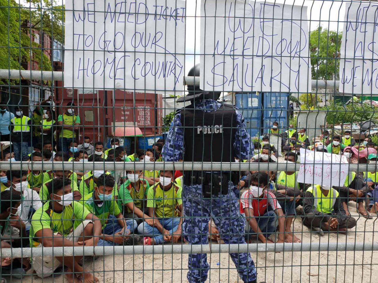 ބިދޭސީންގެ މުޒާހަރާތަކައި ހަމަނުޖެހުންތަކާ ގުޅިގެން ކަމާބެހޭ ފަރާތްތަކާއެކު ރައީސް މަޝްވަރާކުރައްވައިފި