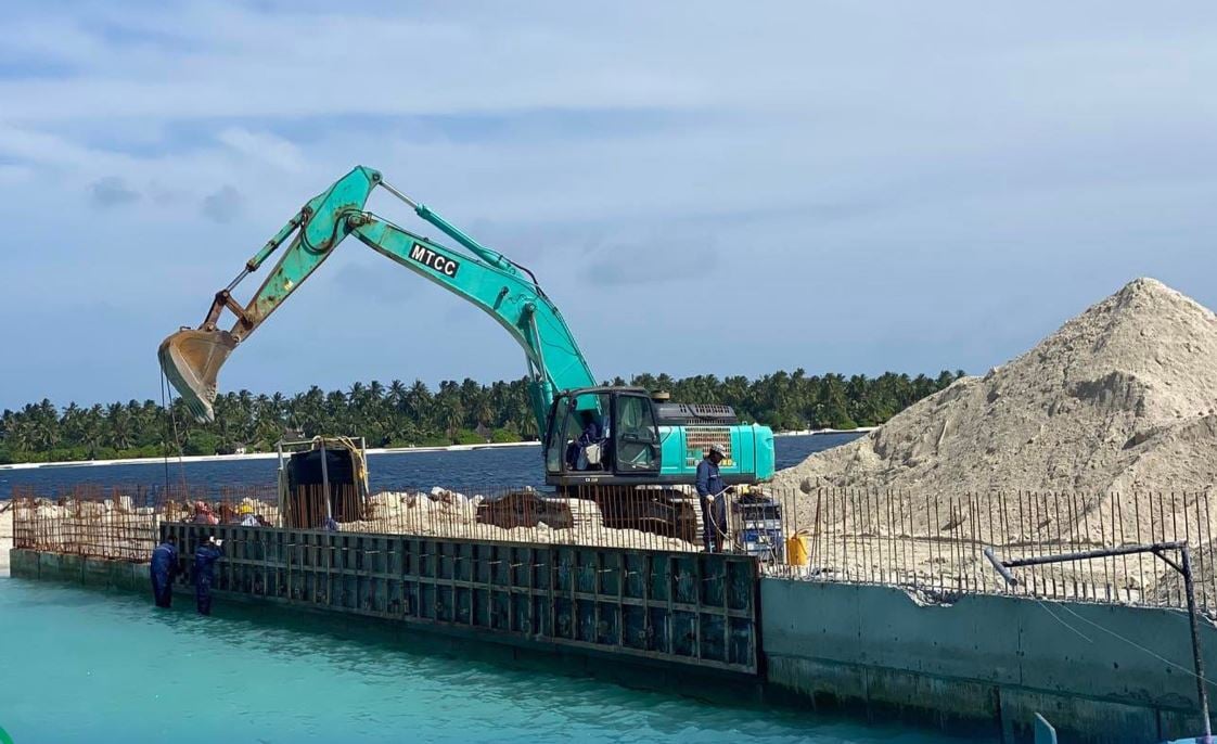 މީދޫ ބަނދަރު ތަރައްޤީކުރުން: އެއްގަމުތޮށީގެ ބޮޑުބައެއް ނިމިއްޖެ