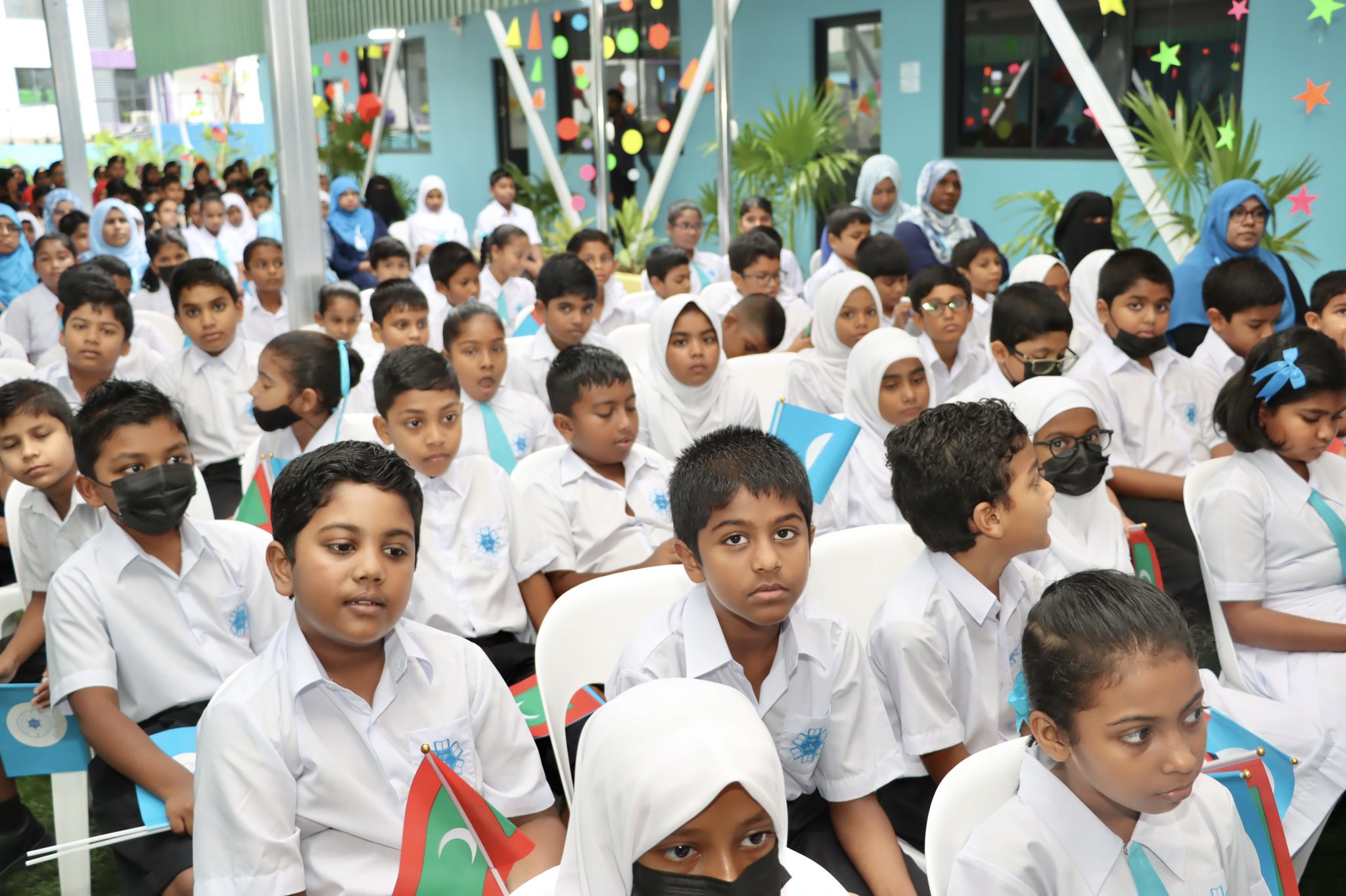 މިހާރު ގޭ ބެލްކަނީގައި ހުރެ ދަރިފުޅު ސްކޫލަށް ވަންނަ މަންޒަރު ބަލާލެވޭނެ: މިނިސްޓަރ