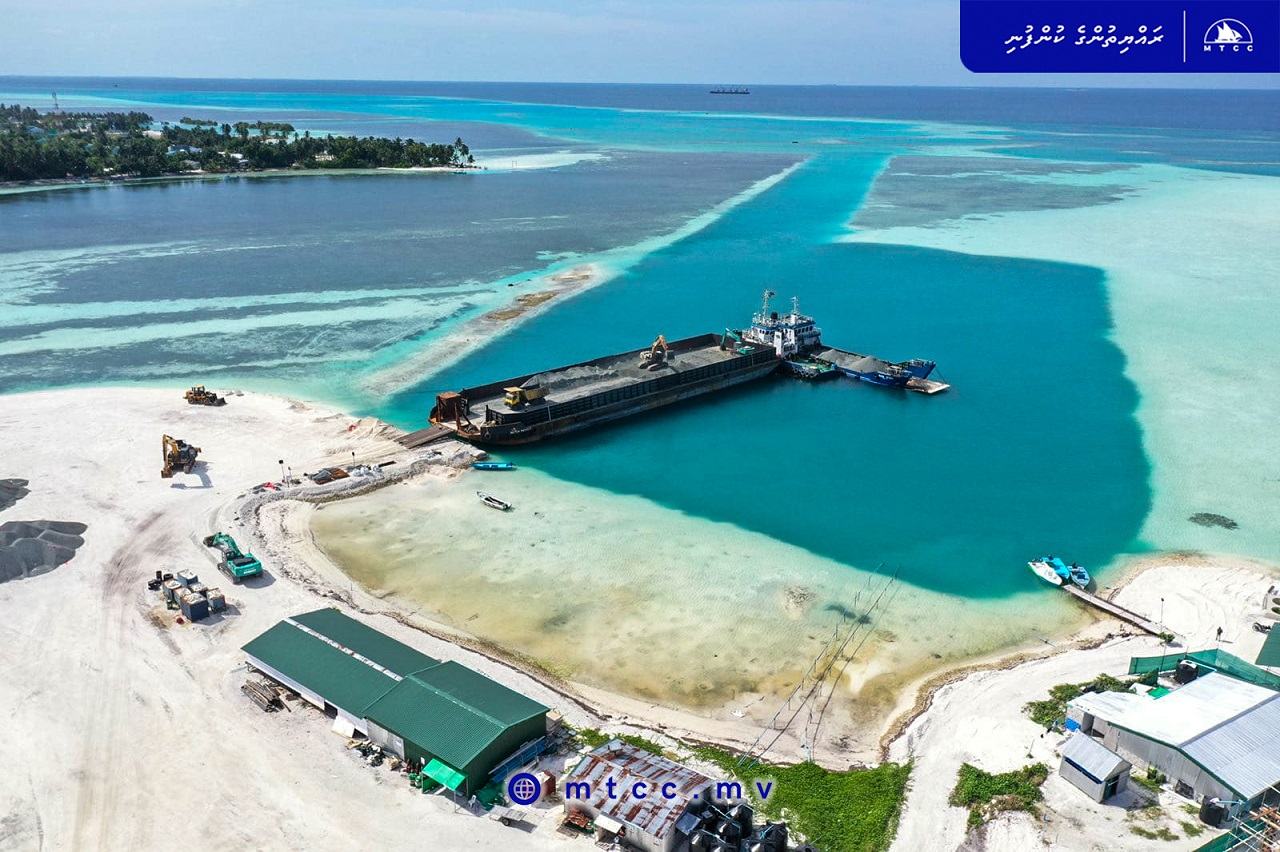 ފަރެސްމާތޮޑާ އެއަރޕޯޓުގެ މަސައްކަތް ދަނީ ބާރަށް ކުރިޔަށް