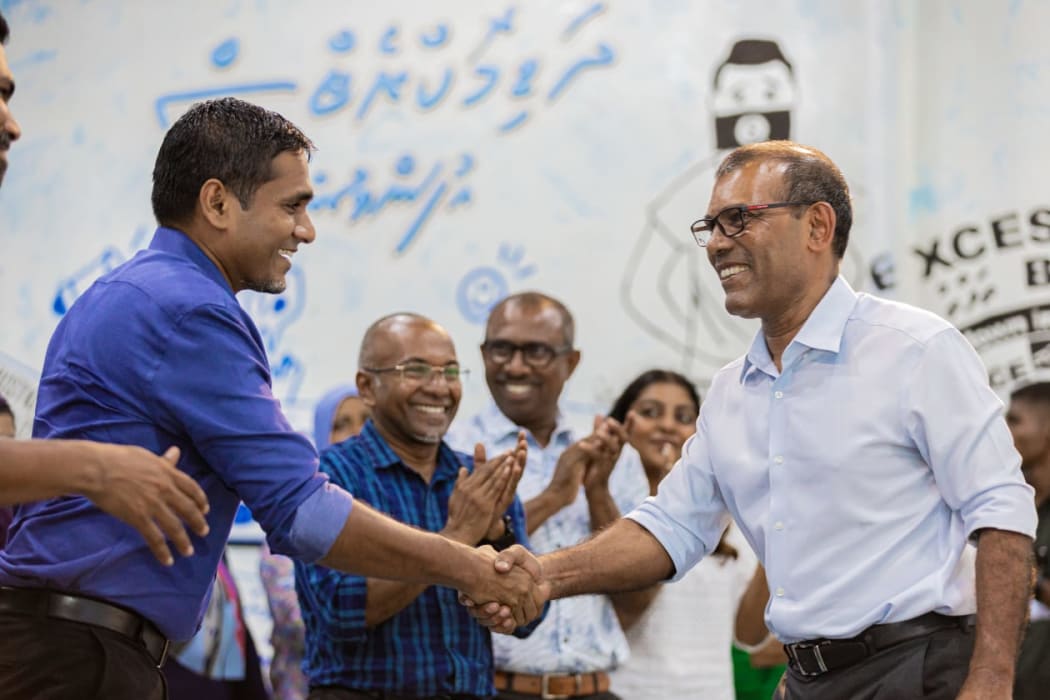 ކޯލިޝަން ހެދުމާމެދު ޕާޓީން ގޮތެއް ނިންމާނީ މަޝްވަރާކުރުމަށްފަހު: އިލްޔާސް