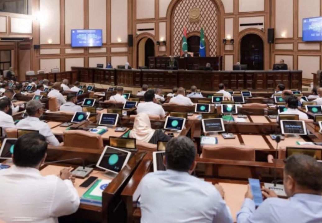 ކުދި އަދި މެދުފަންތީގެ ވިޔަފާރިތަކުން ކޯޓާ ފީ ދައްކަން ނުޖެހޭ ގޮތަށް ޤާނޫނަށް އިސްލާހެއް