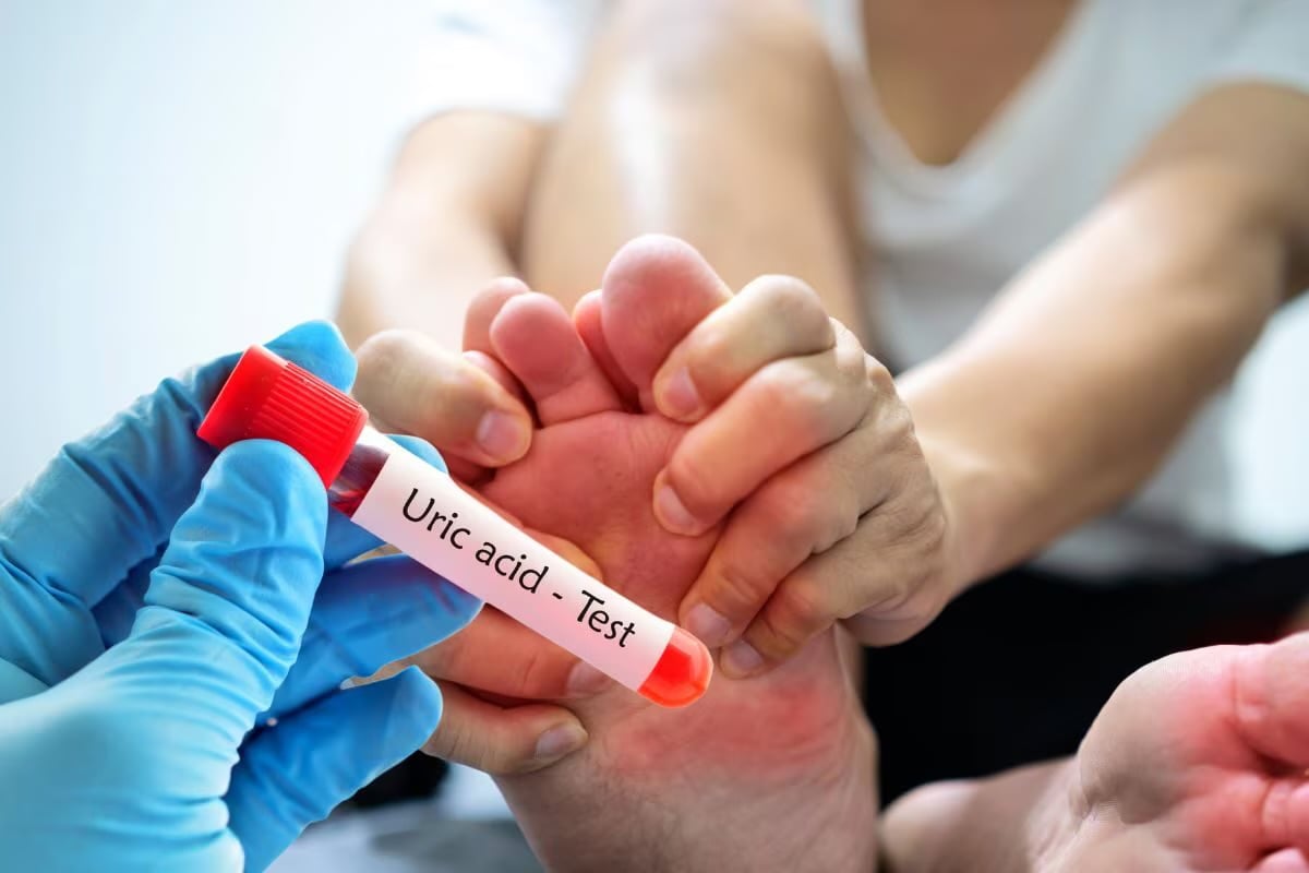 ފައިދާހުރި ކާނާ ކެއިނަމަވެސް ޔުރިކް އެސިޑު މަތިވަނީ ކީއްވެ؟