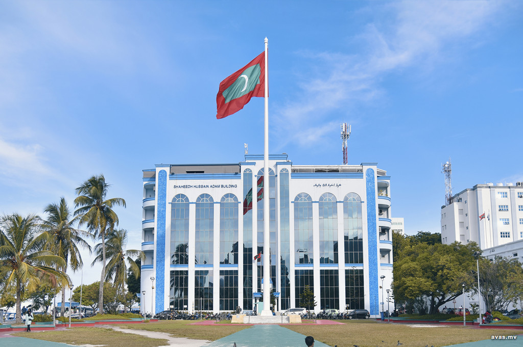 އެކްސިޑެންޓުވި ކާރަކުން މަސްތުވާތަކެތި ފެނުނު މައްސަލައެއްގައި މީހަކު ހައްޔަރުކޮށްފި