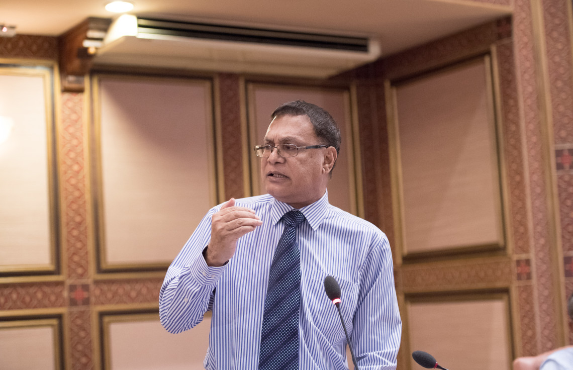 ރާއްޖެ މުޅިން ނުފުނޑި މިއޮތީ ސަރުކާރުގެ ހަރުދަނާ ސިޔާސަތުގެ ސަބަބުން: ޝަރީފް