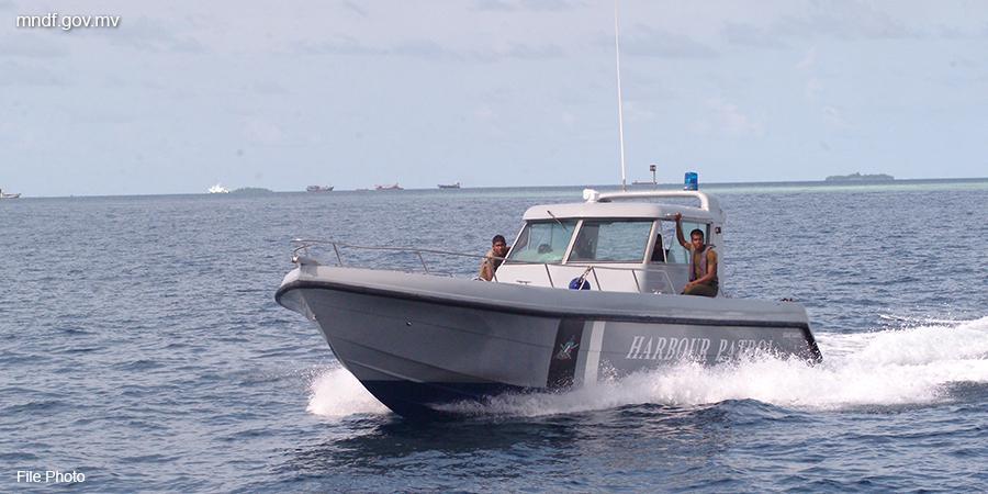 9 މީހުންނާއިއެކު މަހަށްނިކުމެ އުޅުނު ދޯންޏެއް އަޑިއަށްގޮސްފި