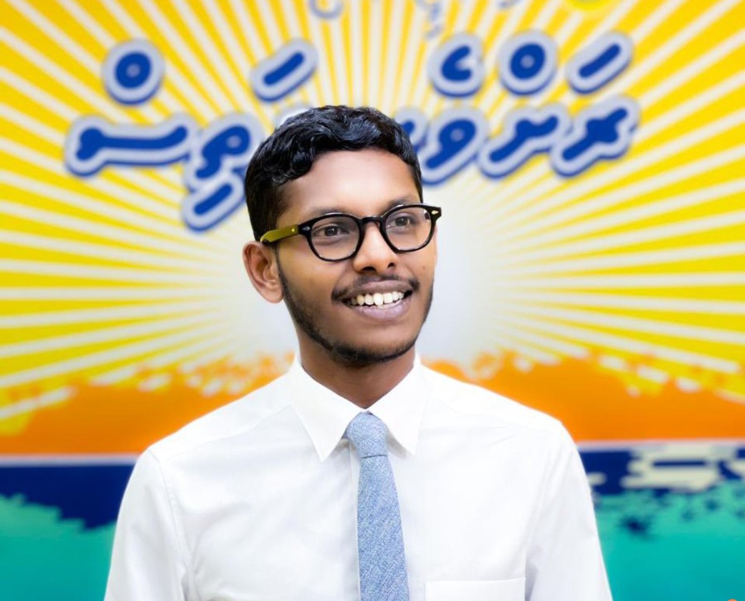 އަލުން ފުޓްބޯޅަ ދަނޑުއަޅާނަމަ މާލޭ މީހުންނާއި ފުޓްބޯޅަ އާއިލާގެ ބަސް ހޯދަންޖެހޭ: ފާތިހު