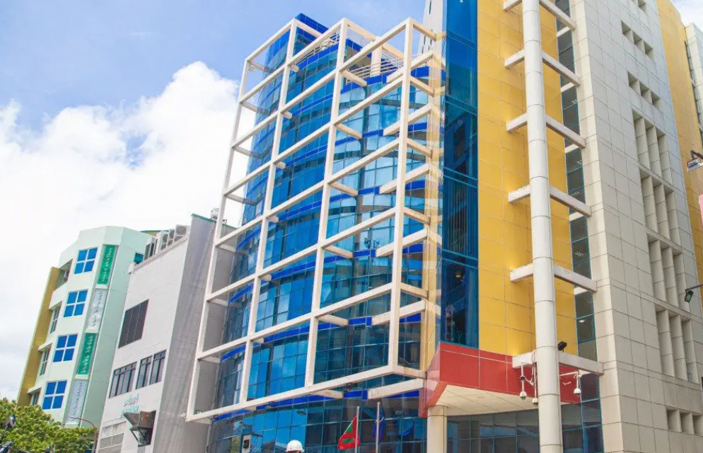 ވައިގެ މަގުން އެތެރެކުރަން އުޅުނު މިލިއަނަކަށްވުރެ ގިނަ ރުފިޔާގެ މަސްތުވާތަކެތި އަތުލައިގެންފި