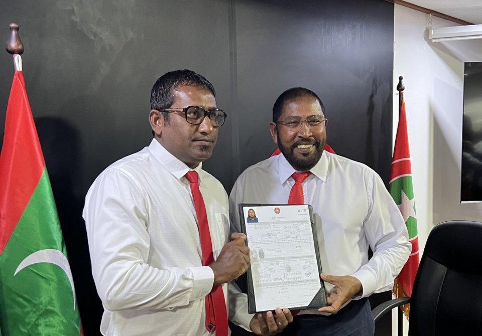 އެމްޑީޕީގެ ދަނގެތީ ދާއިރާގެ ރައީސް ކަމުން އިސްތިއުފާ ދެއްވި އަބްދުﷲ ޖޭޕީއަށް