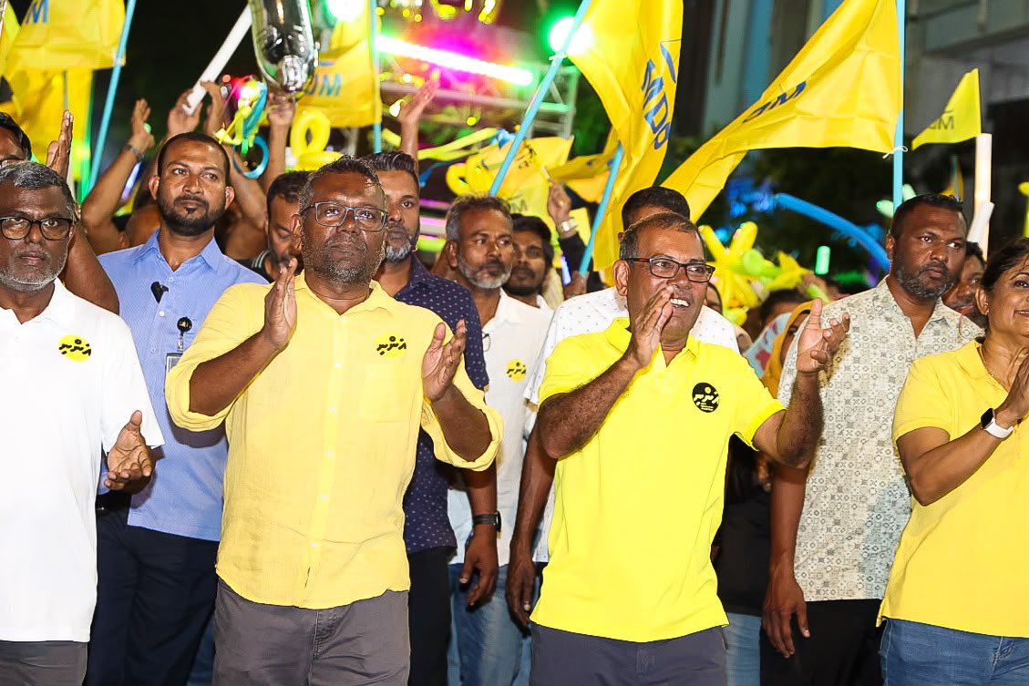 ފެންނަނީ ހުދުމުހުތާރު ސަރުކާރެއްގެ މައްޗަށް ކުރިހޯދުމަށް އެމްޑީޕީ ތައްޔާރުވެފައި އޮތް މަންޒަރު: ފައްޔާޒު