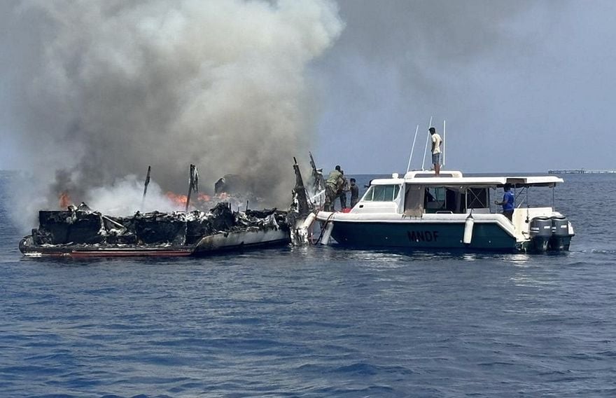 ރޯވި ޑައިވިން ދޯނި ފެތިއްޖެ؛ ފިހިގެން އެކަކަށް އަނިޔާވި