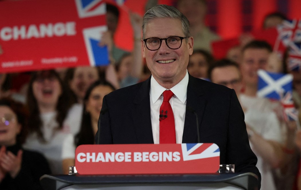 އިނގިރޭސިިވިލާތުގެ އިންތިހާބު ލޭބާ ޕާޓީން ބޮޑު އަޣުލަބިއްޔަތަކުން ކާމިޔާބުކޮށްފި