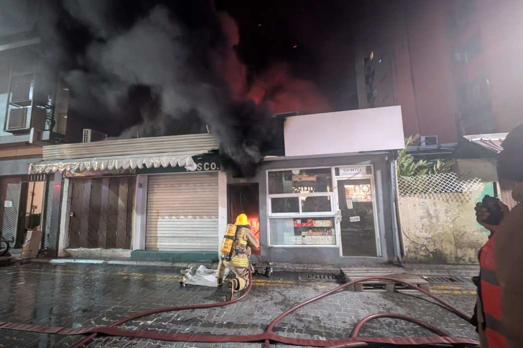 މާލޭގެ ގެއެއްގައި އަލިފާން ރޯވެ އަނދަނީ