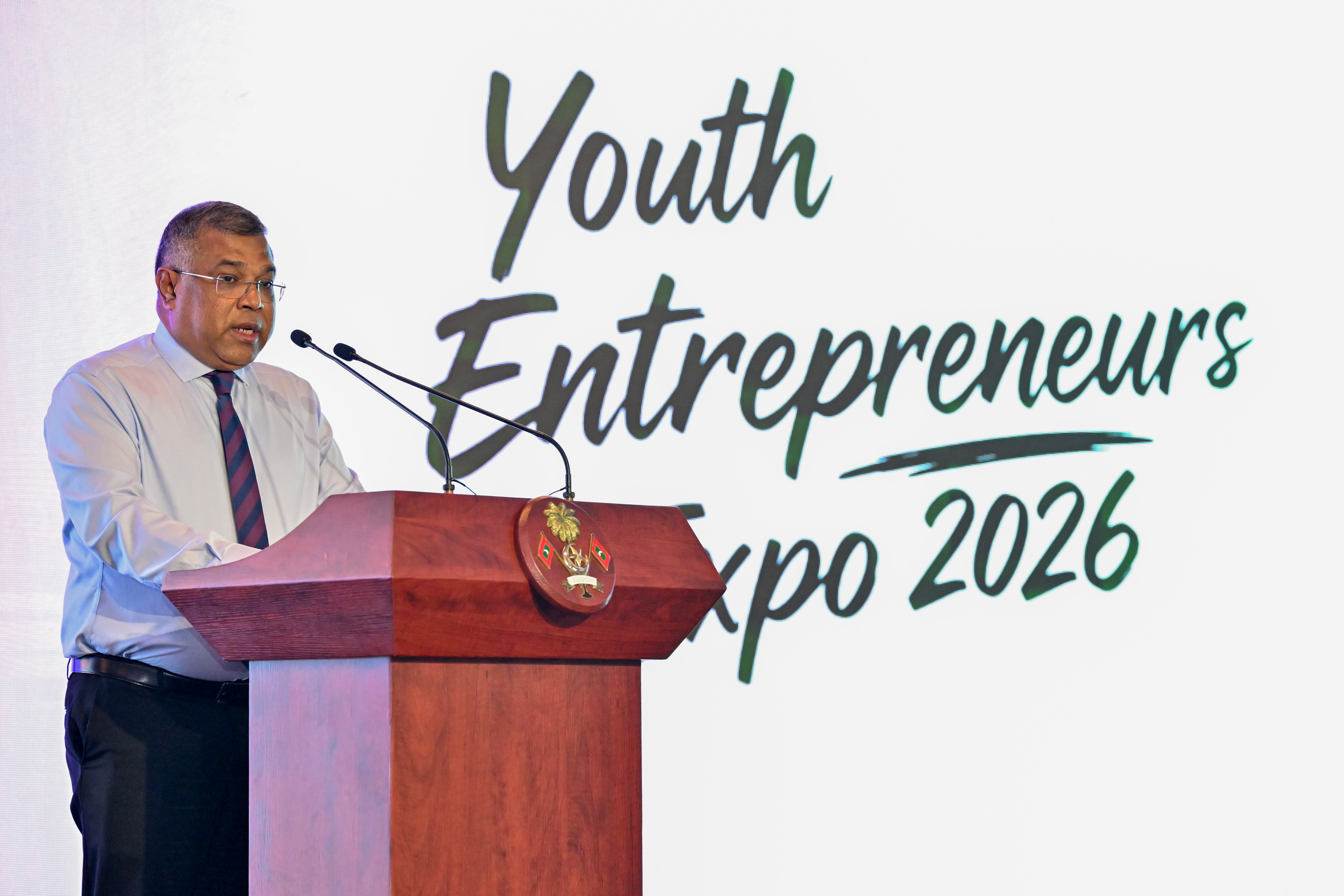 ބޭންކުގެ މާލީ ހާލަތާ މެދު ދޮގު ވާހަކަ ފަތުރަނީ ކަޅު ބާޒާރުގެ ނަފާ ހޯދަން: ބީއެމްއެލްގެ ސީއީއޯ