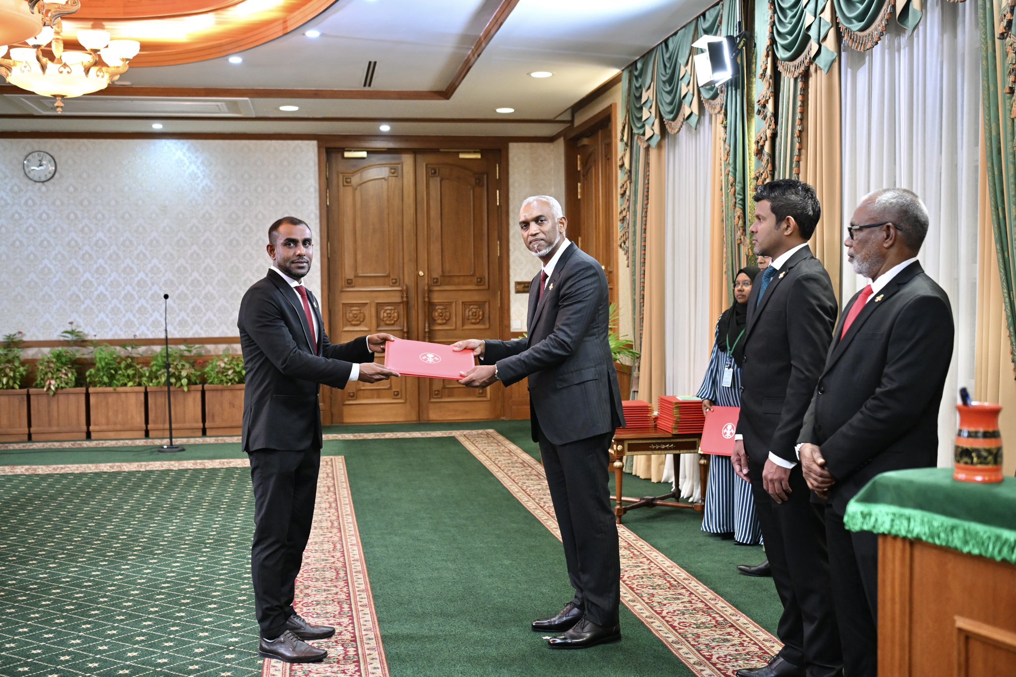 ތެދުވެރިކަމާއި އަމާނާތްތެރިކަމާއެކު މަސްއޫލިއްޔަތު އަދާކުރާނަން: ފައިސަލް