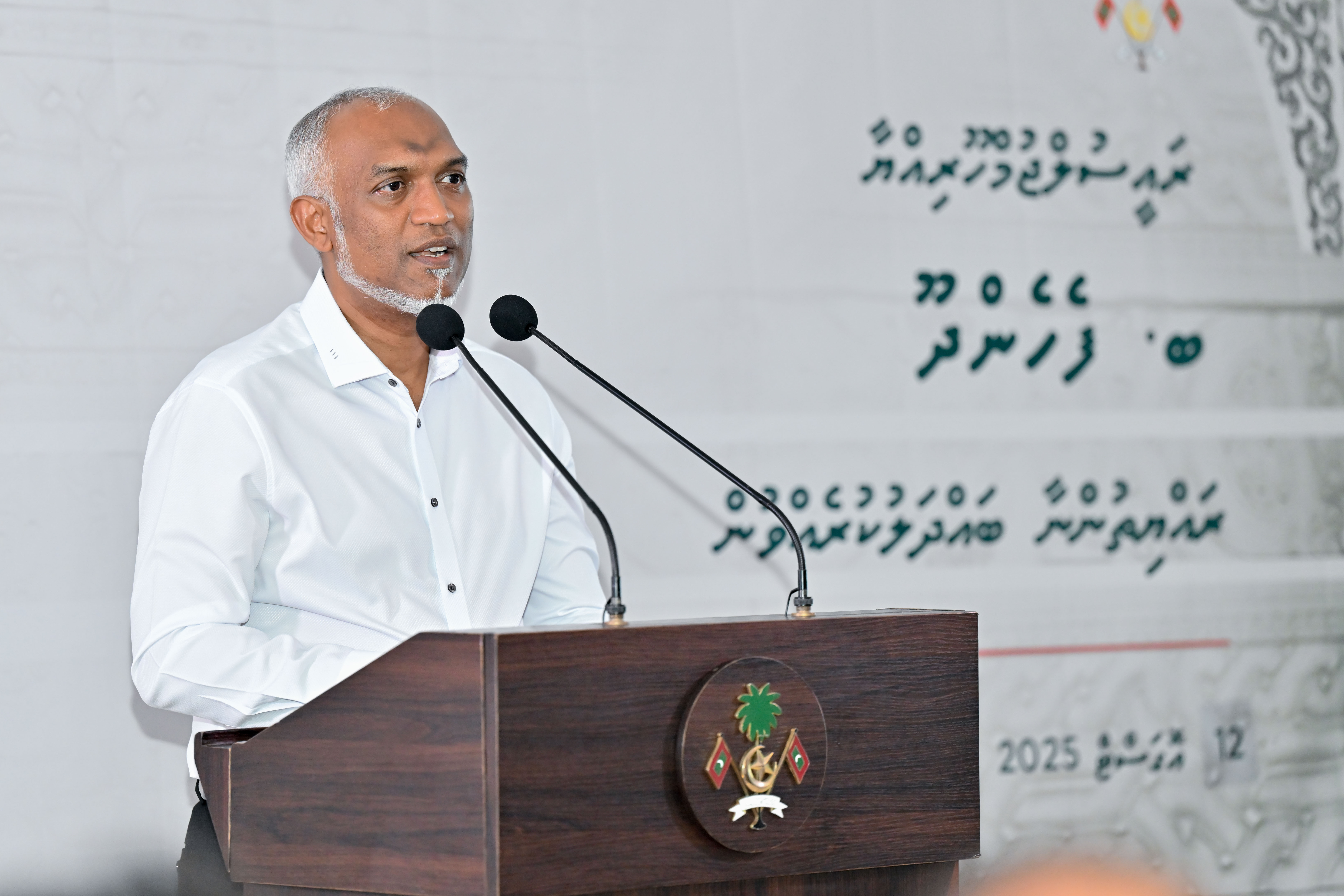 ފެހެންދޫ ސްކޫލަށް ޓީޗަރުން ނުލިބޭ މައްސަލަ ހައްލުކޮށްދޭނަން: ރައީސް