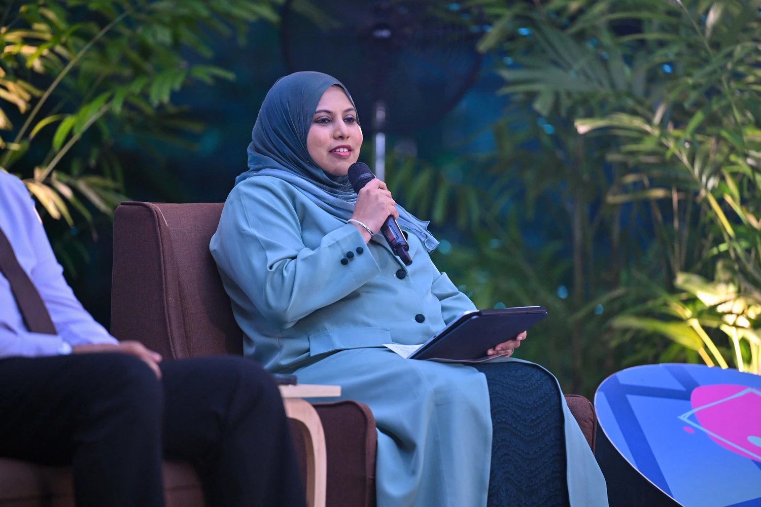 ސަގާފީ ތަރިކައިން މަންފާ ލިބޭނެ ގިނަ ކަންތައްތަކެއް ދަނީ ކުރަމުން: މިނިސްޓަރު ހީނާ