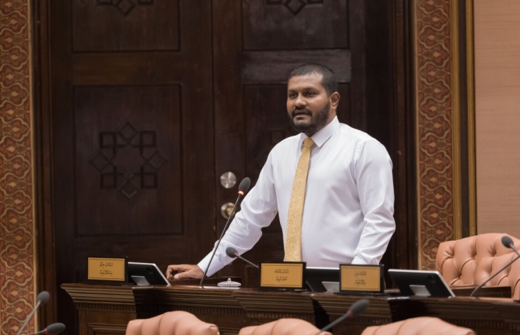 މެމްބަރު ޝިފާއުއަށް މަރުގެ އިންޒާރު ދީފި