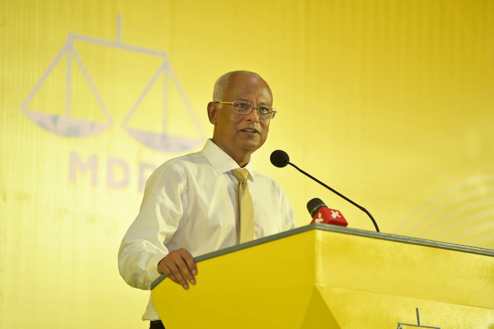 ރައީސް މުޢިއްޒުގެ ސިޔާސަތުތަކާއެކު ނުކުންނަ ކެންޑިޑޭޓުންނަށް ރަށްތައް ތަރައްޤީއެއް ނުކުރެވޭނެ: ސޯލިހް