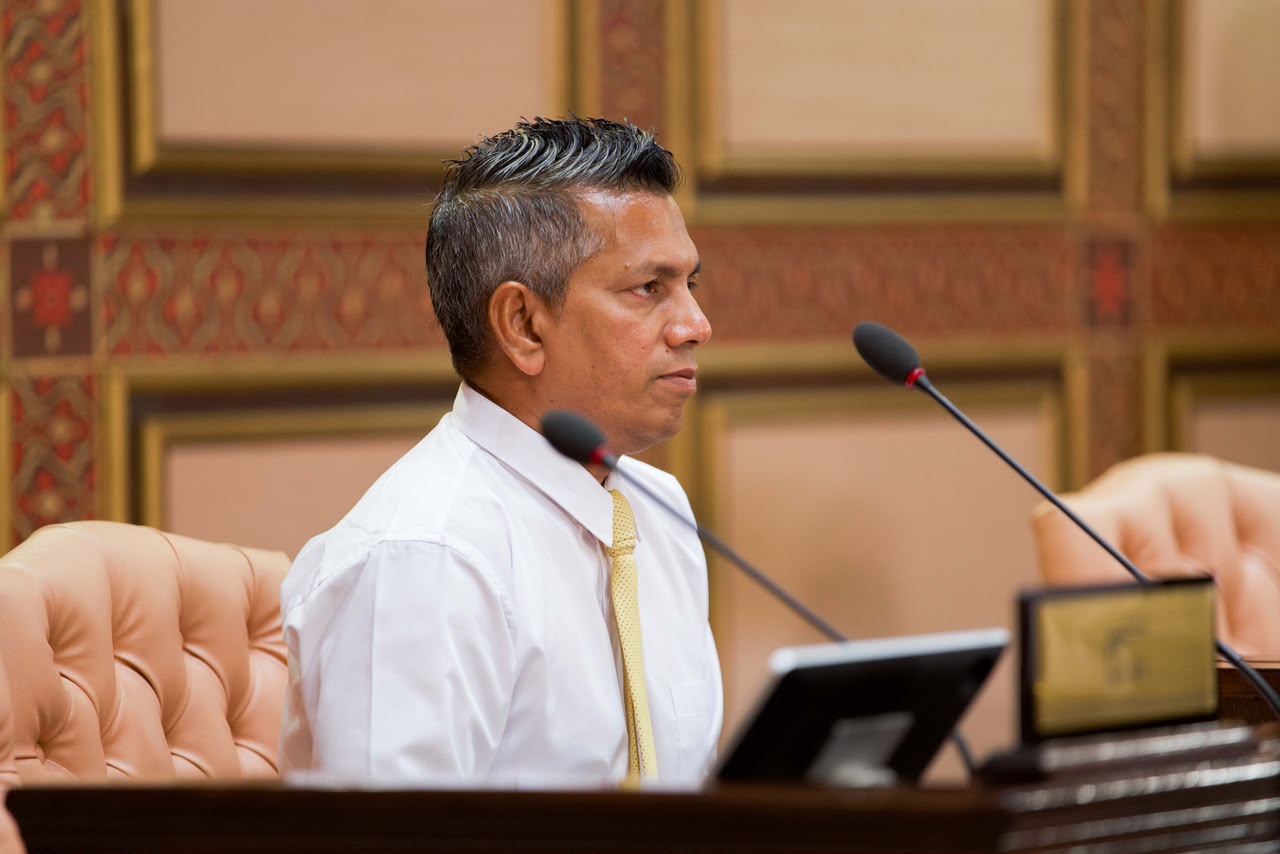 އެމްޑީޕީގެ އިޙްތިޖާޖާއެކު، އެޕާޓީން ބޭނުންވި ބާރުގަދަ ކޮމިޓީތަކަށް ސޯބެ އައްޔަނުކޮށްފި