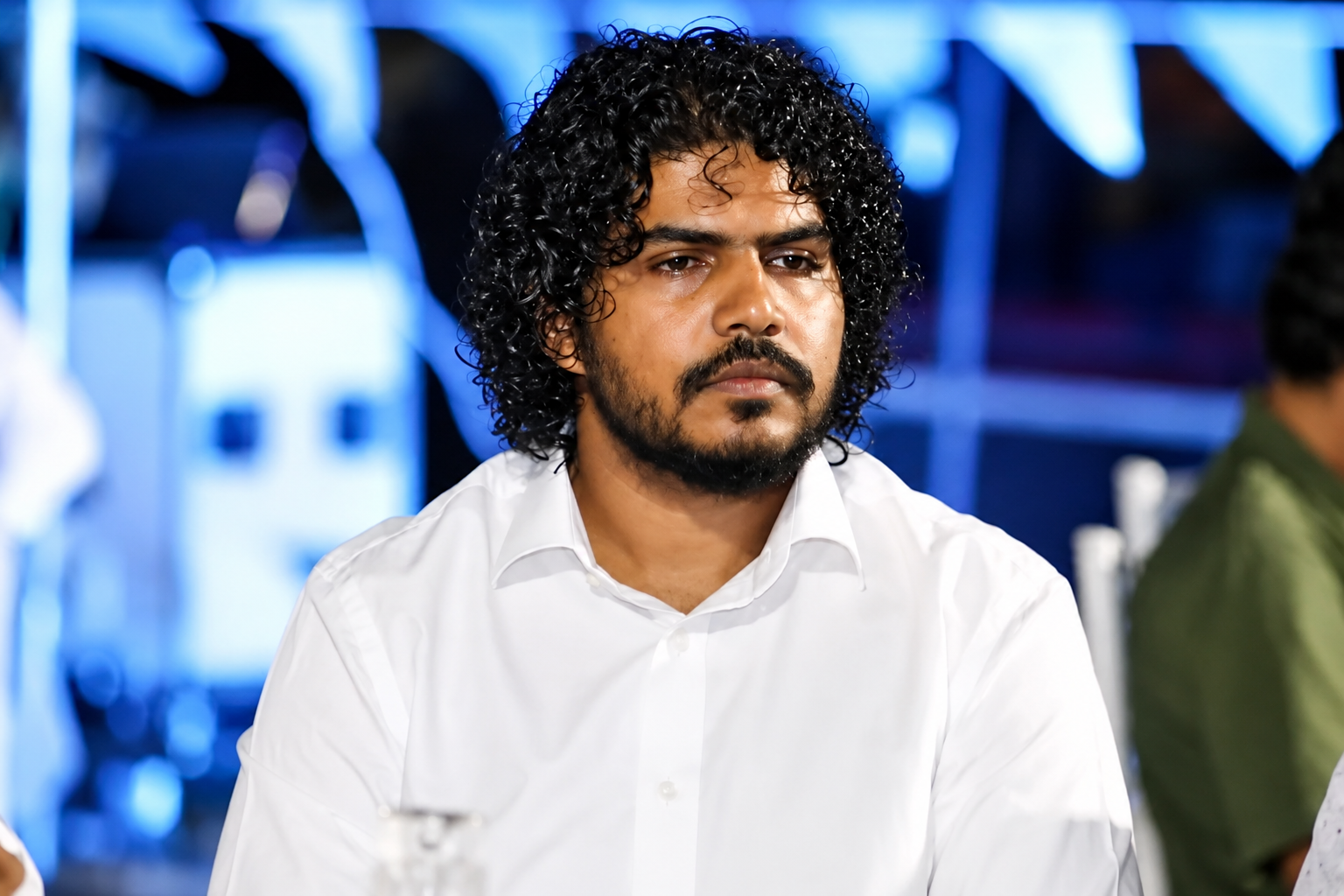 އަޒާންގެ އަބުރުގެ ދައުވާއާއި ގުޅިގެން ދަައުރު ނޫހުގެ ރިޕޯޓެއް ޑްރާފްޓަށް ބަދަލުކުރަން ކޯޓު އަމުރެއް
