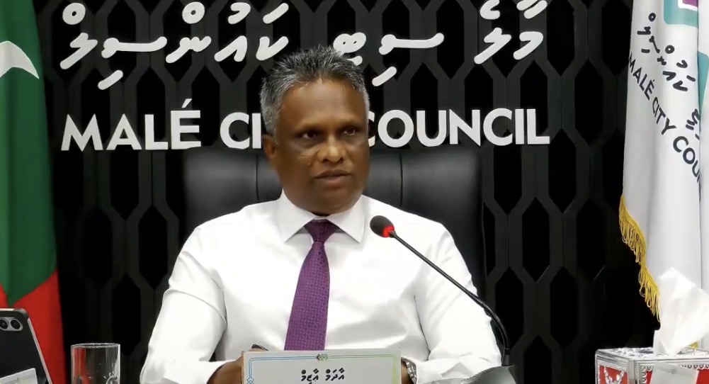 މާލޭގެ މައްސަލަތައް ހައްލުކުރެވޭނީ ހުޅުމާލެ އާއި ފަޅުތައް ސިޓީ ކައުންސިލްގެ ބެލުމުގެ ދަށަށް ގެނެސްގެން: މޭޔަރު އާޒިމް