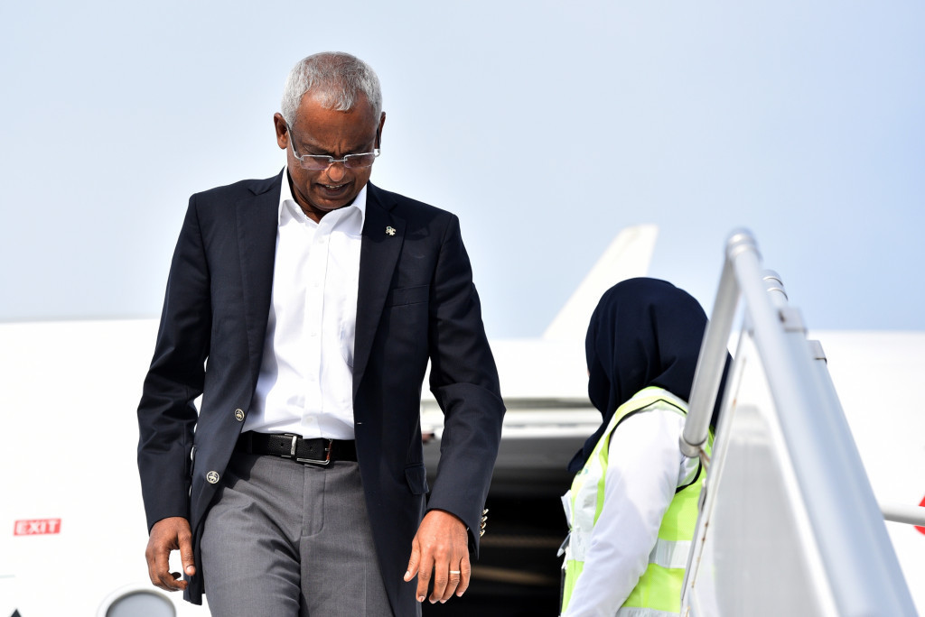 ތައިރޮއިޑް ފަރުވާއަކަށް ރައީސް ސިންގަޕޫރަށް