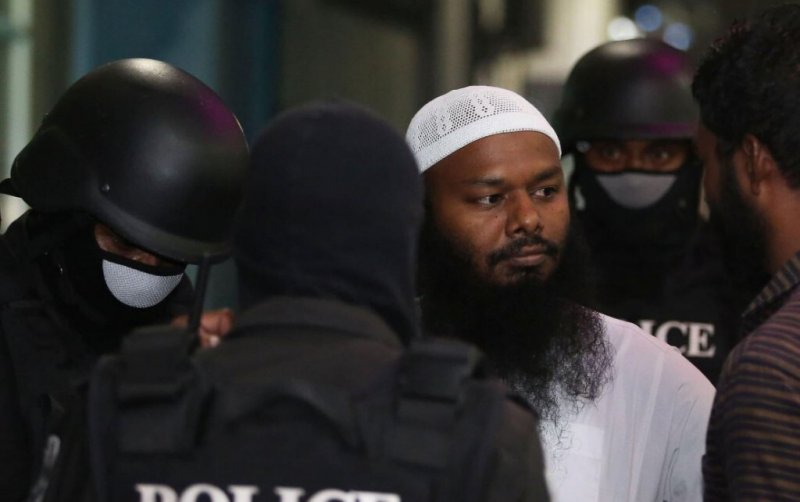 ޝަރުތުތަކަކާއެކު ޝެއިޚް ފަޟްލޫން ދޫކޮށްލައިފި