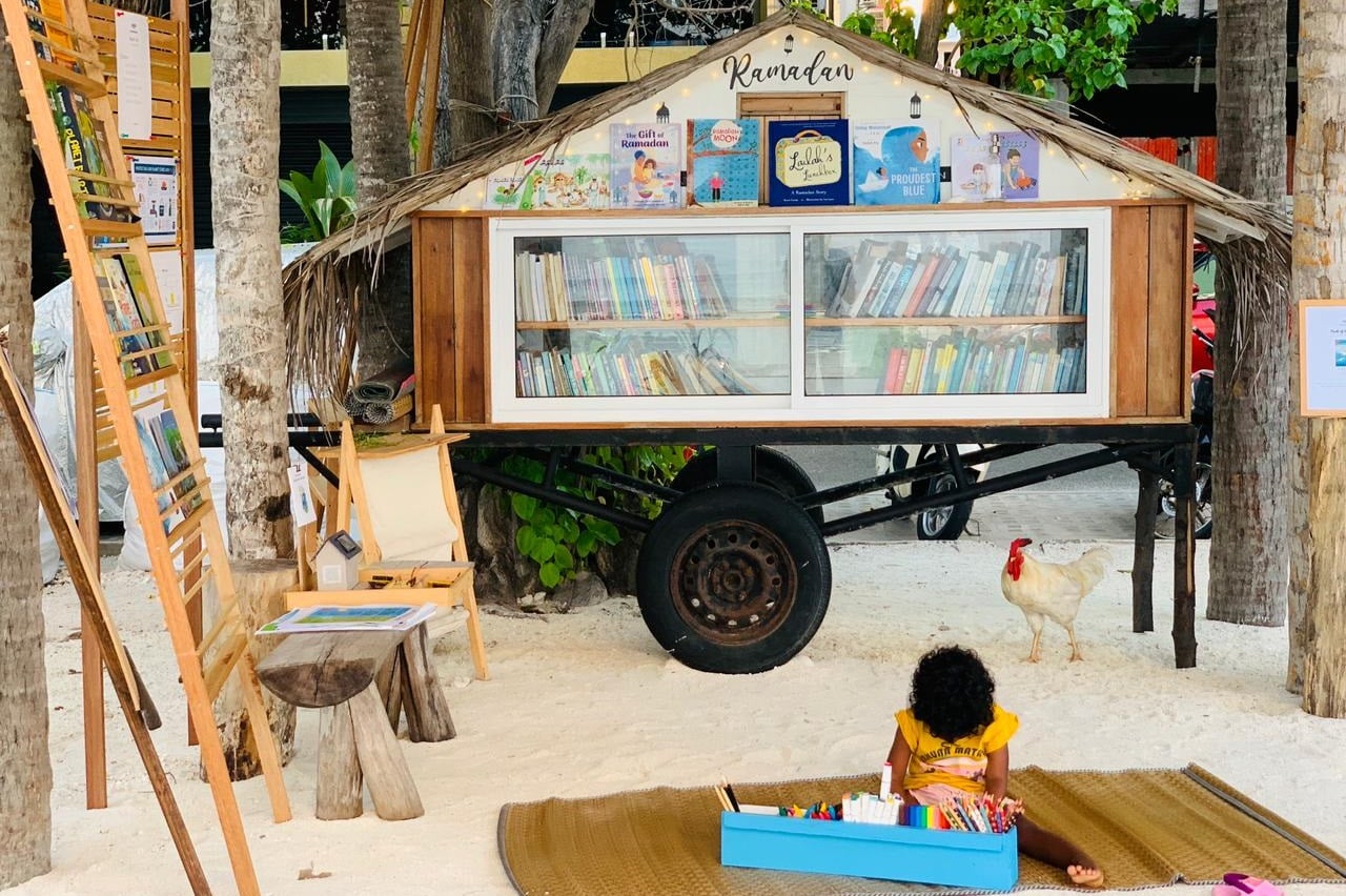 ބީއެމްއެލްގެ އެހީ ހުޅުމާލޭގެ "ފޮތް ގާޑިޔާ" އަށް