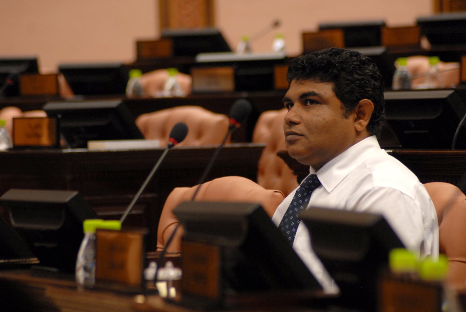 ކޮރަޕްޝަން ހުއްޓުވަން މަސައްކަތް ނުކުރުމާ ޒިންމާ އަދާނުކުރާތީ ޕީސީބީގެ މައްސަލަ މަޖިލީހަށް