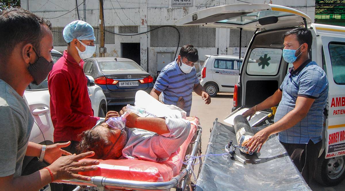 އިންޑިއާގައި ކޮވިޑް ބަލީގެ ހާލަތު ގޯސްވެ ހޮސްޕިޓަލްތައް އޮކްސިޖަނަށް ޖެހިއްޖެ