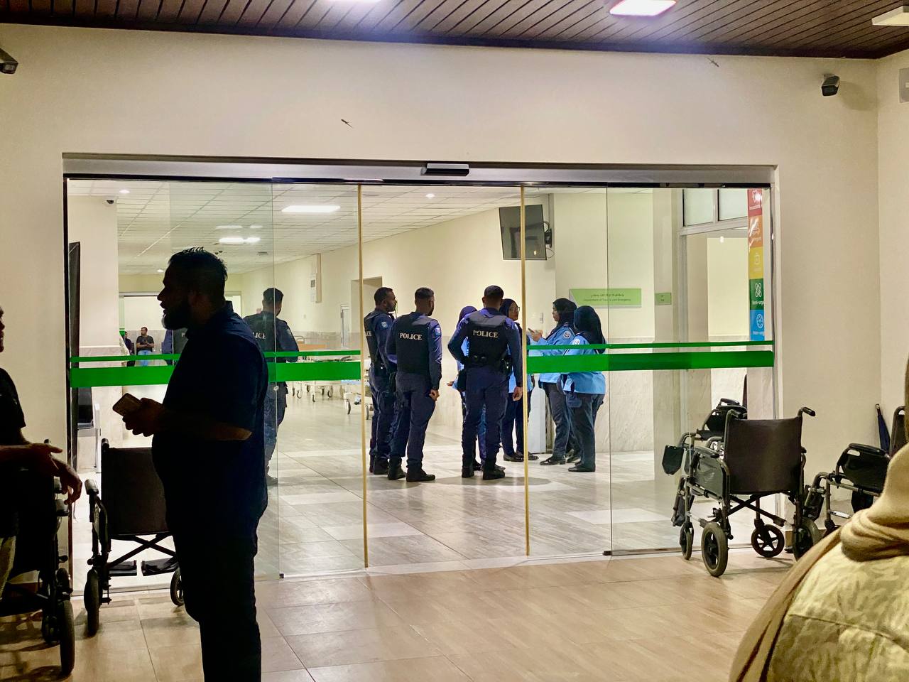 އައްޑޫގައި ކާނާ ވިހަވި 5 ފުލުހުން އައިސީޔޫގައި؛ އެކެއްގެ ހާލު ސީރިއަސް