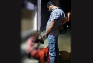 މީހެއްގެ މޫނަށް ކުޑަގިފިލިކުރި، އިންޑިޔާ މީހާގެ ގެ ތަޅާލައިފި