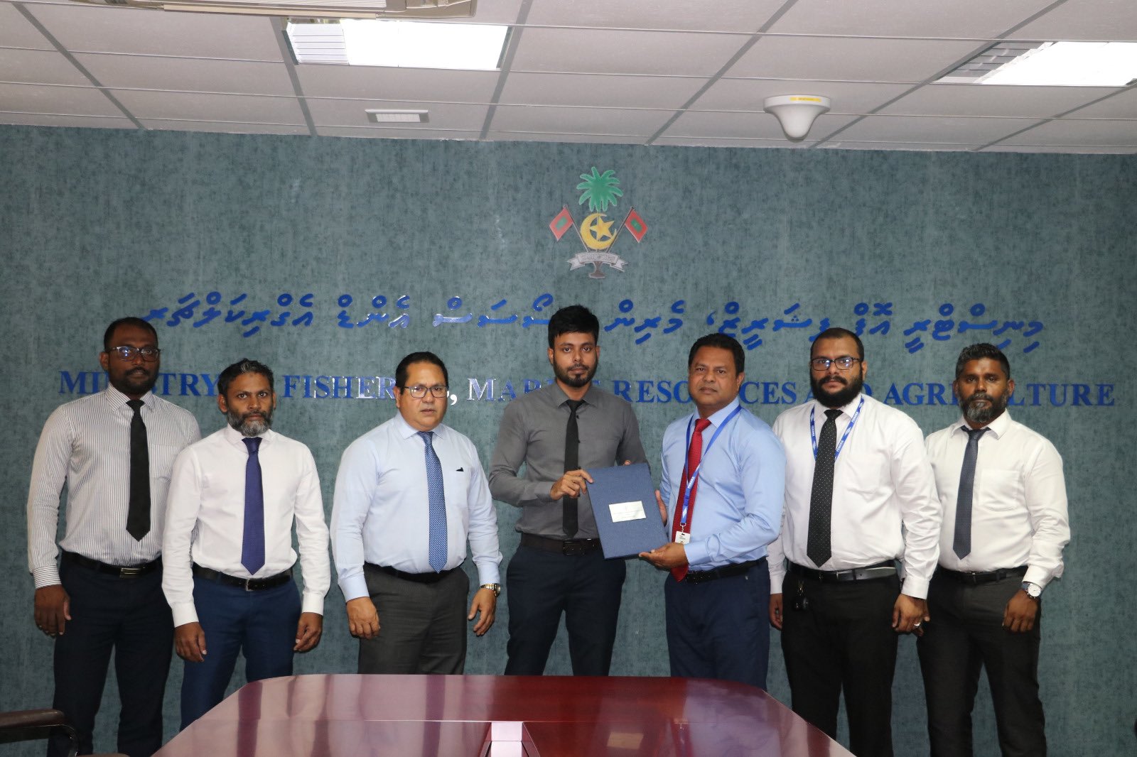 ދެ ރަށެއްގައި އައިސްޕްލާންޓް އަޅަން ފެނަކައާ ހަވާލު ކޮށްފި